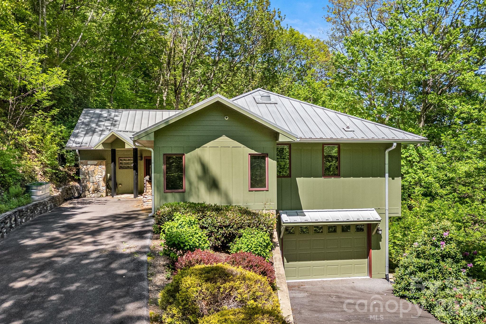 1760 Winding Creek Drive Waynesville NC 28786