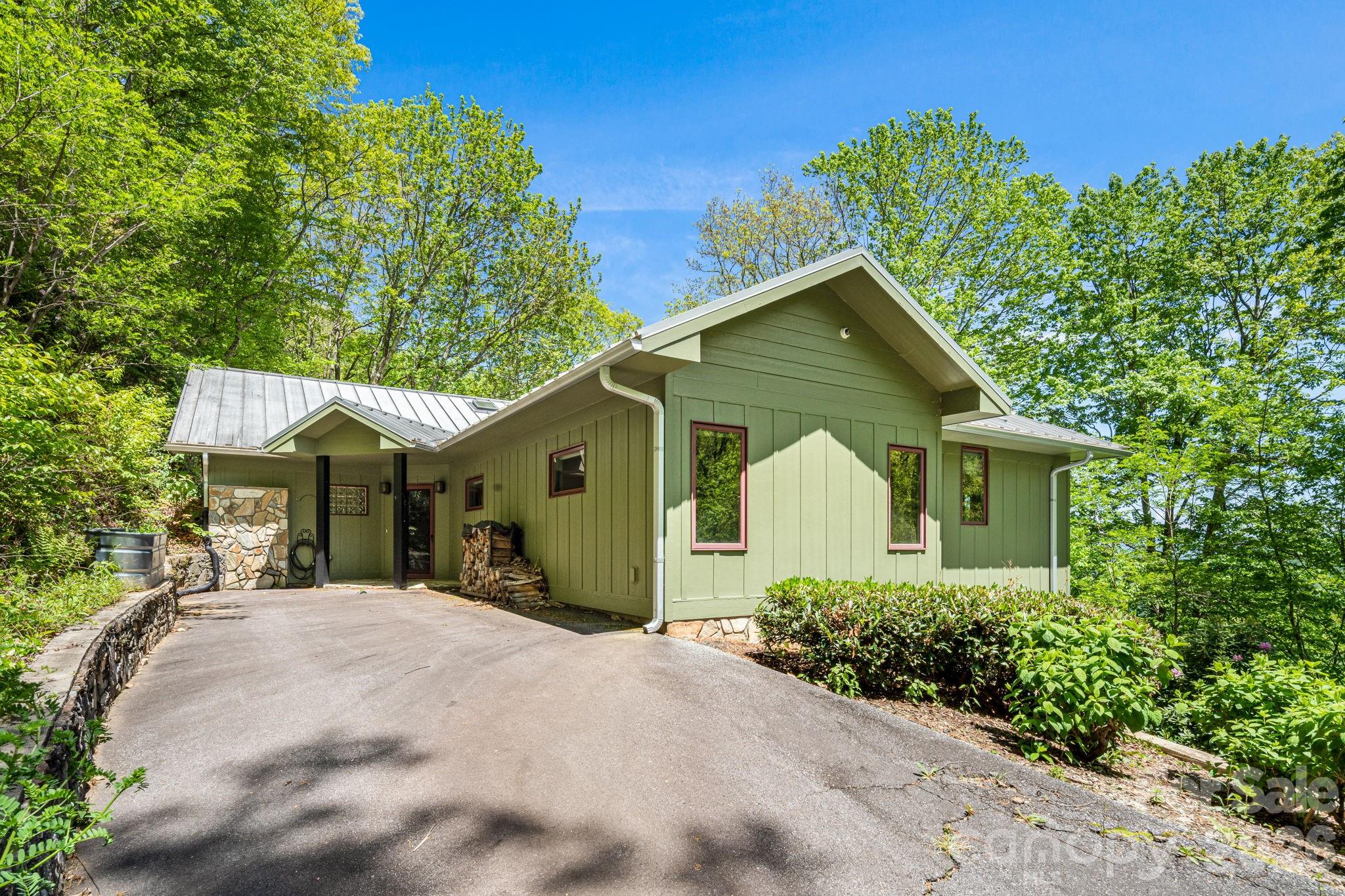 1760 Winding Creek Drive Waynesville NC 28786