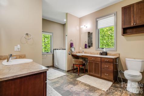 1760 Winding Creek Drive Waynesville NC 28786