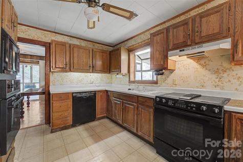 318 Sunrise Park Sylva NC 28779