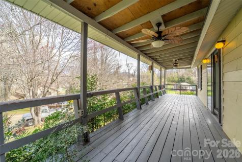 318 Sunrise Park Sylva NC 28779