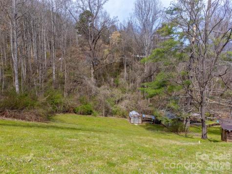 318 Sunrise Park Sylva NC 28779