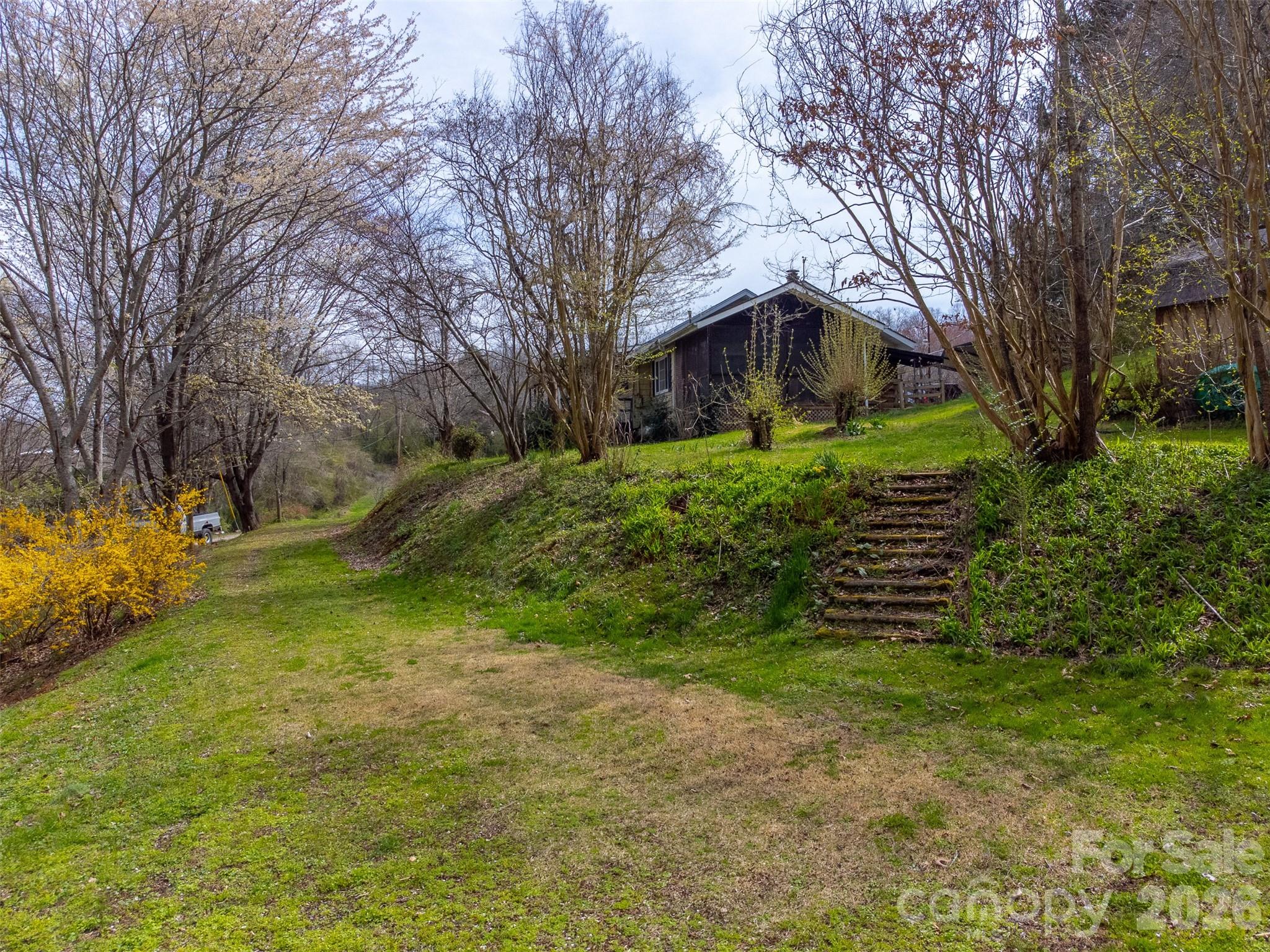 318 Sunrise Park Sylva NC 28779