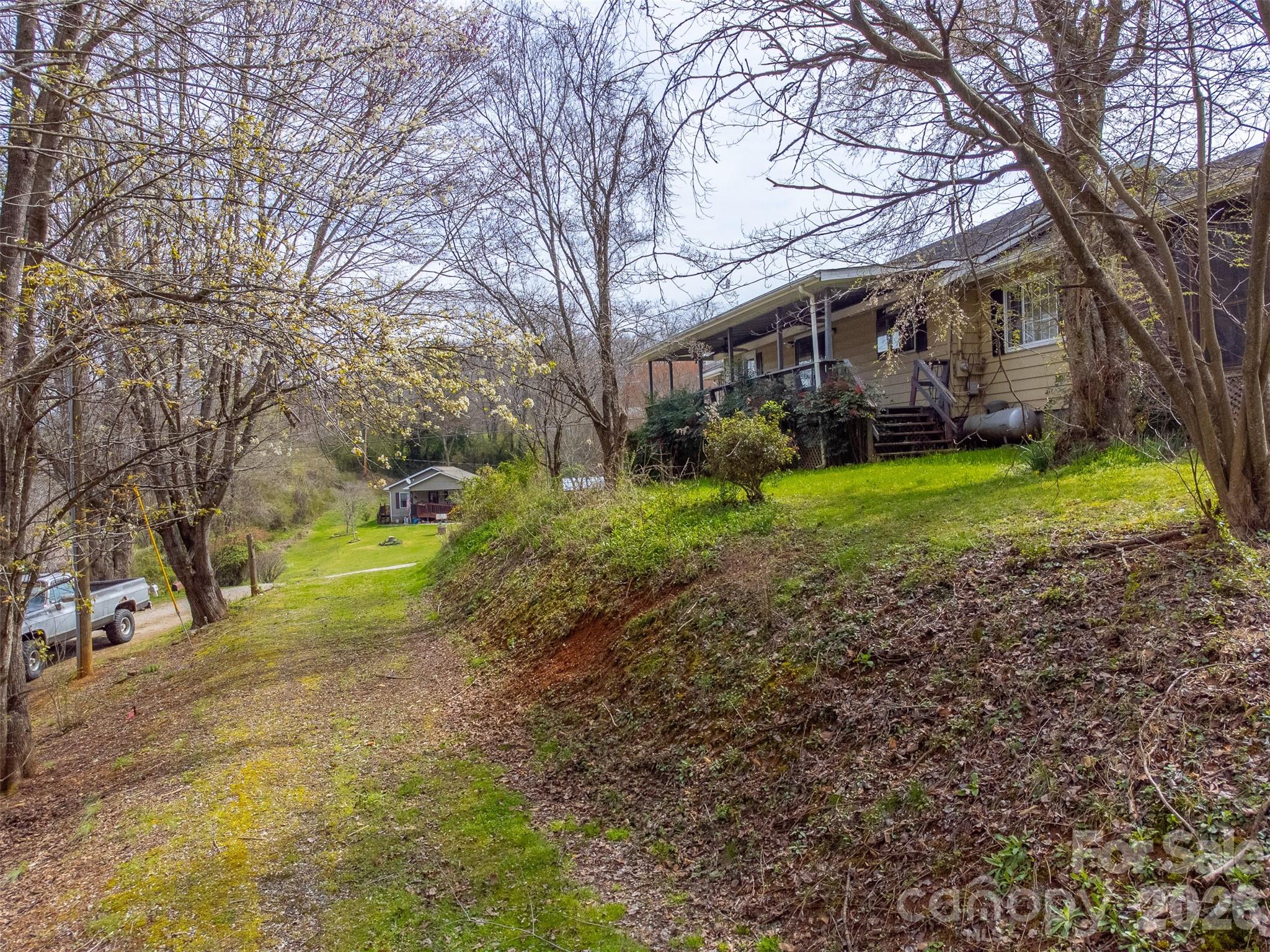 318 Sunrise Park Sylva NC 28779