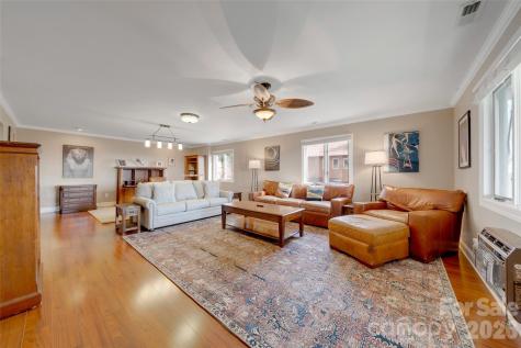 300 Roberts Drive Hendersonville NC 28739