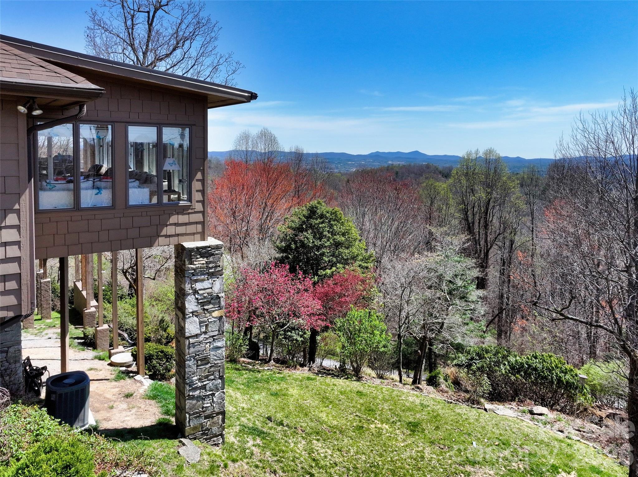 300 Roberts Drive Hendersonville NC 28739