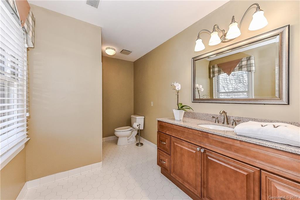 10127 Balmoral Circle Charlotte NC 28210