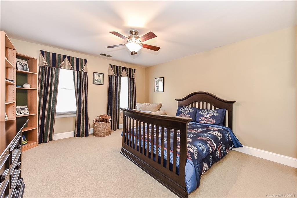 10127 Balmoral Circle Charlotte NC 28210