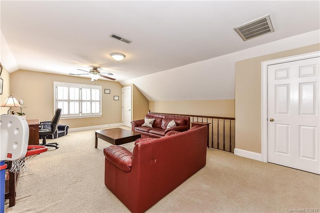 10127 Balmoral Circle Charlotte NC 28210