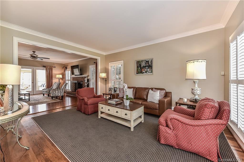 10127 Balmoral Circle Charlotte NC 28210