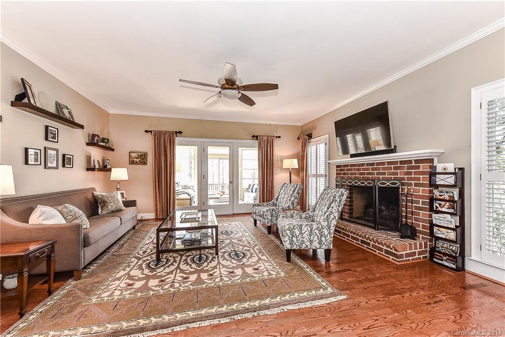 10127 Balmoral Circle Charlotte NC 28210