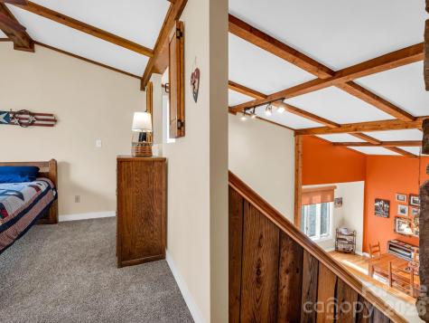 78 Wahuhu Court Brevard NC 28712