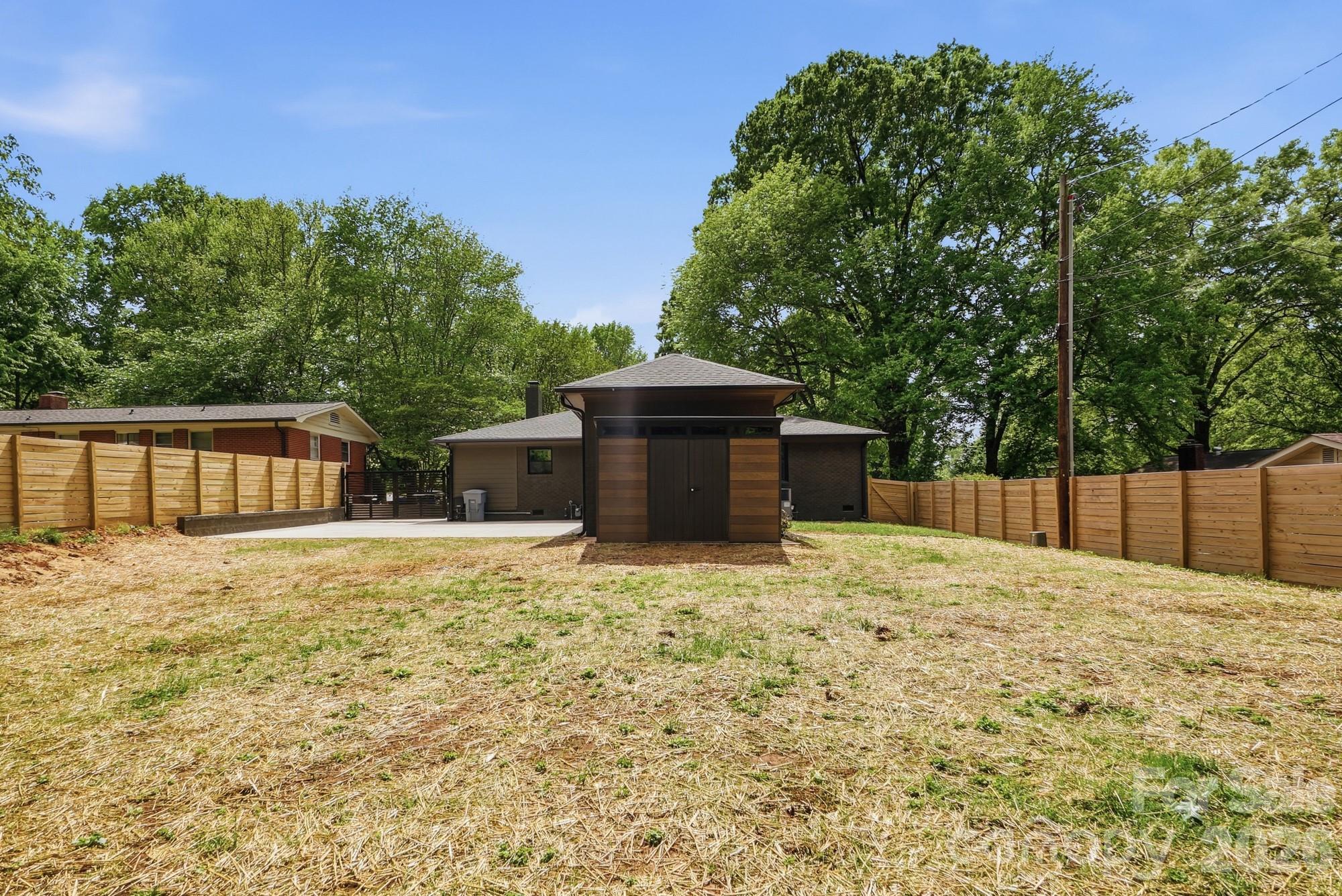 4017 Leeds Drive Charlotte NC 28205