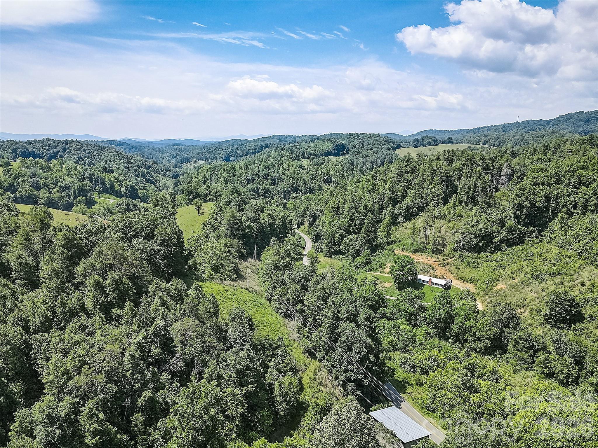 1820 Grapevine Road Marshall NC 28753