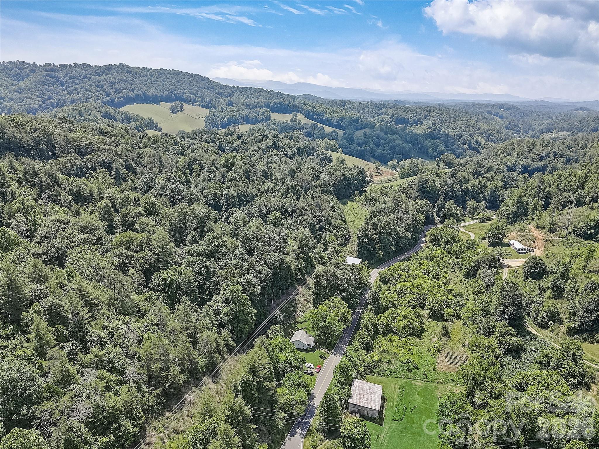 1820 Grapevine Road Marshall NC 28753