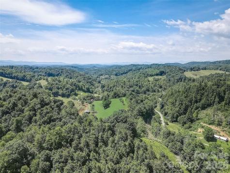 1820 Grapevine Road Marshall NC 28753