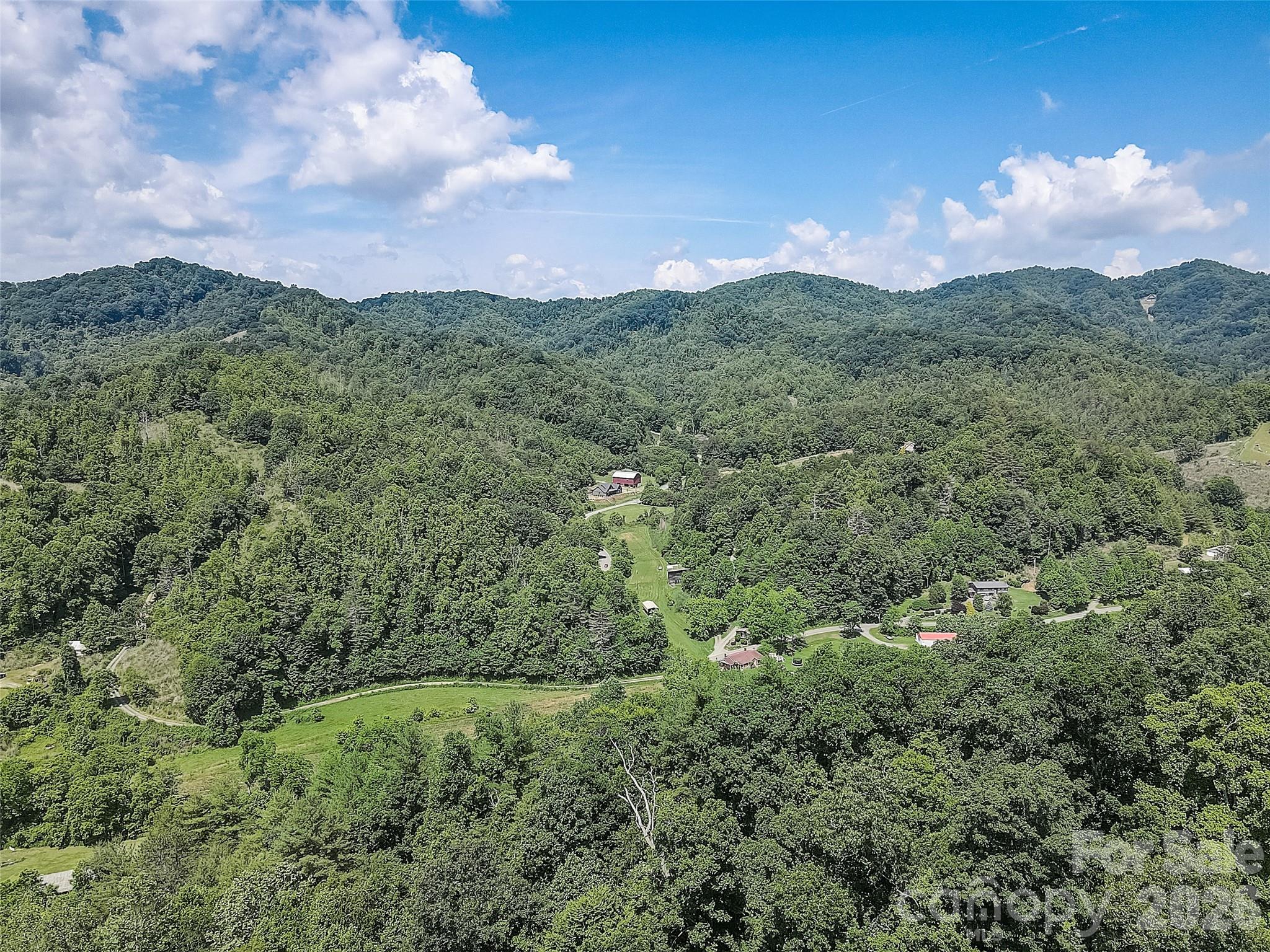 1820 Grapevine Road Marshall NC 28753