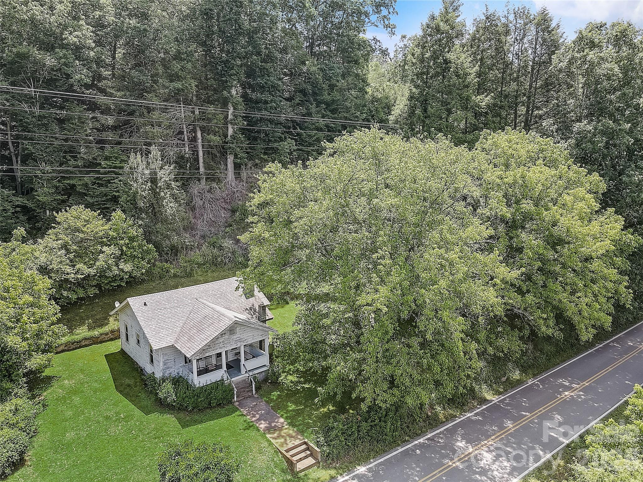 1820 Grapevine Road Marshall NC 28753