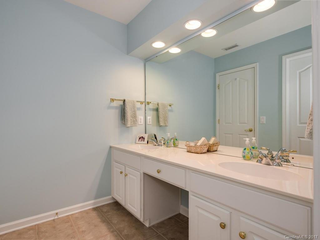 11532 Corliss Avenue Charlotte NC 28277