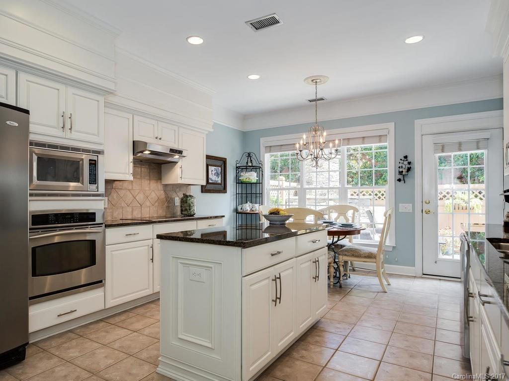 11532 Corliss Avenue Charlotte NC 28277