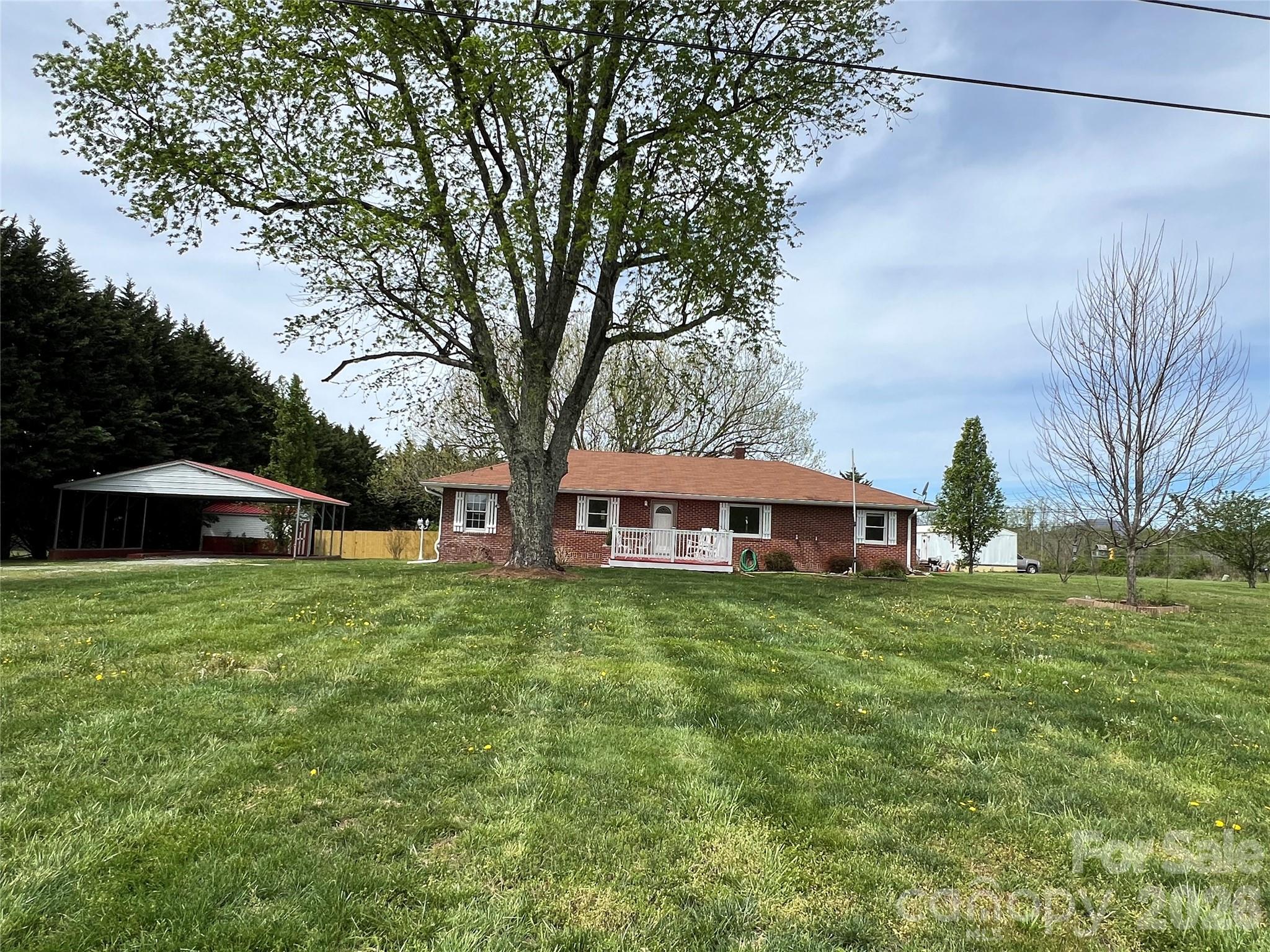 93 Laycock Road Hendersonville NC 28792