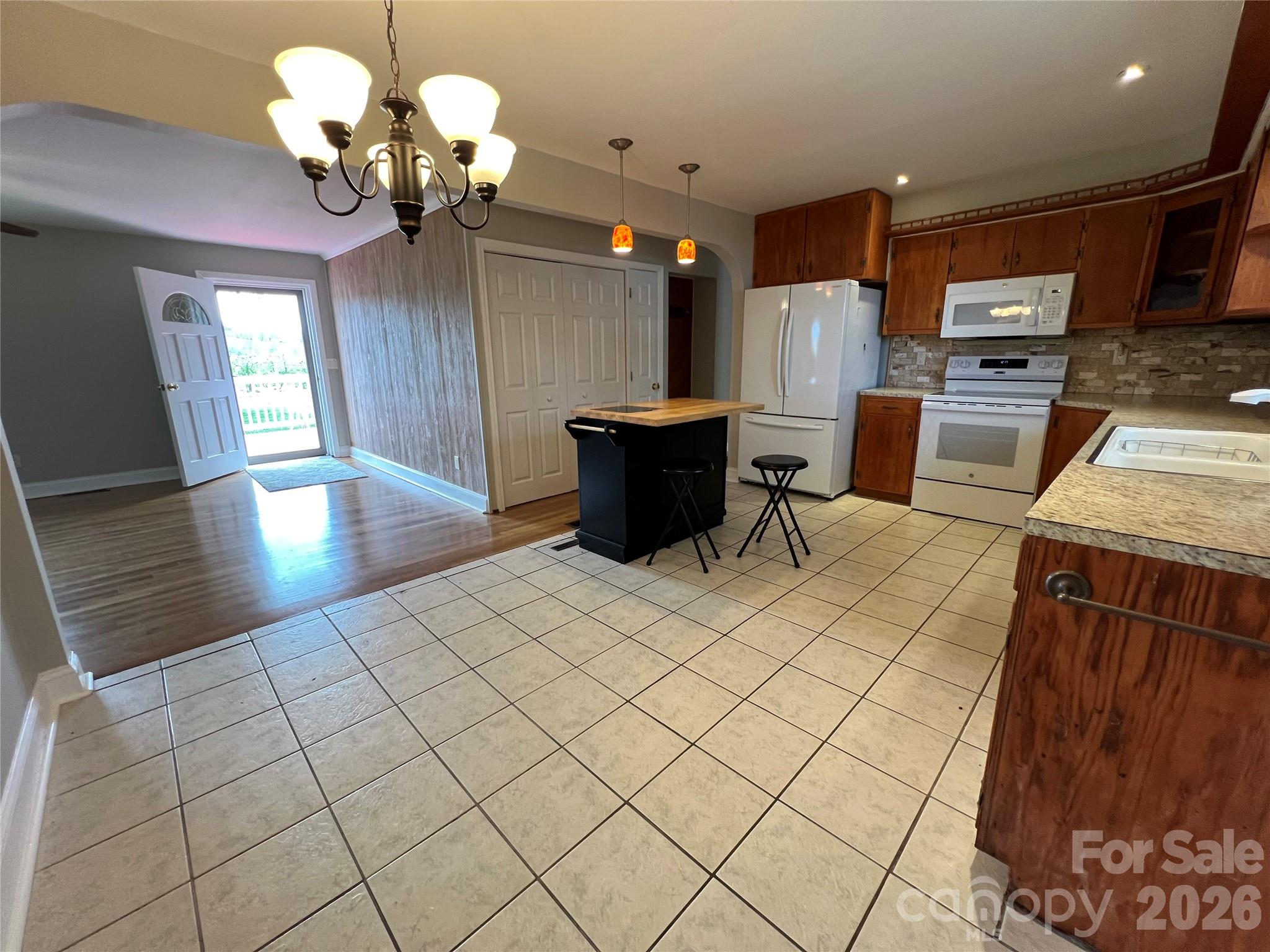 93 Laycock Road Hendersonville NC 28792