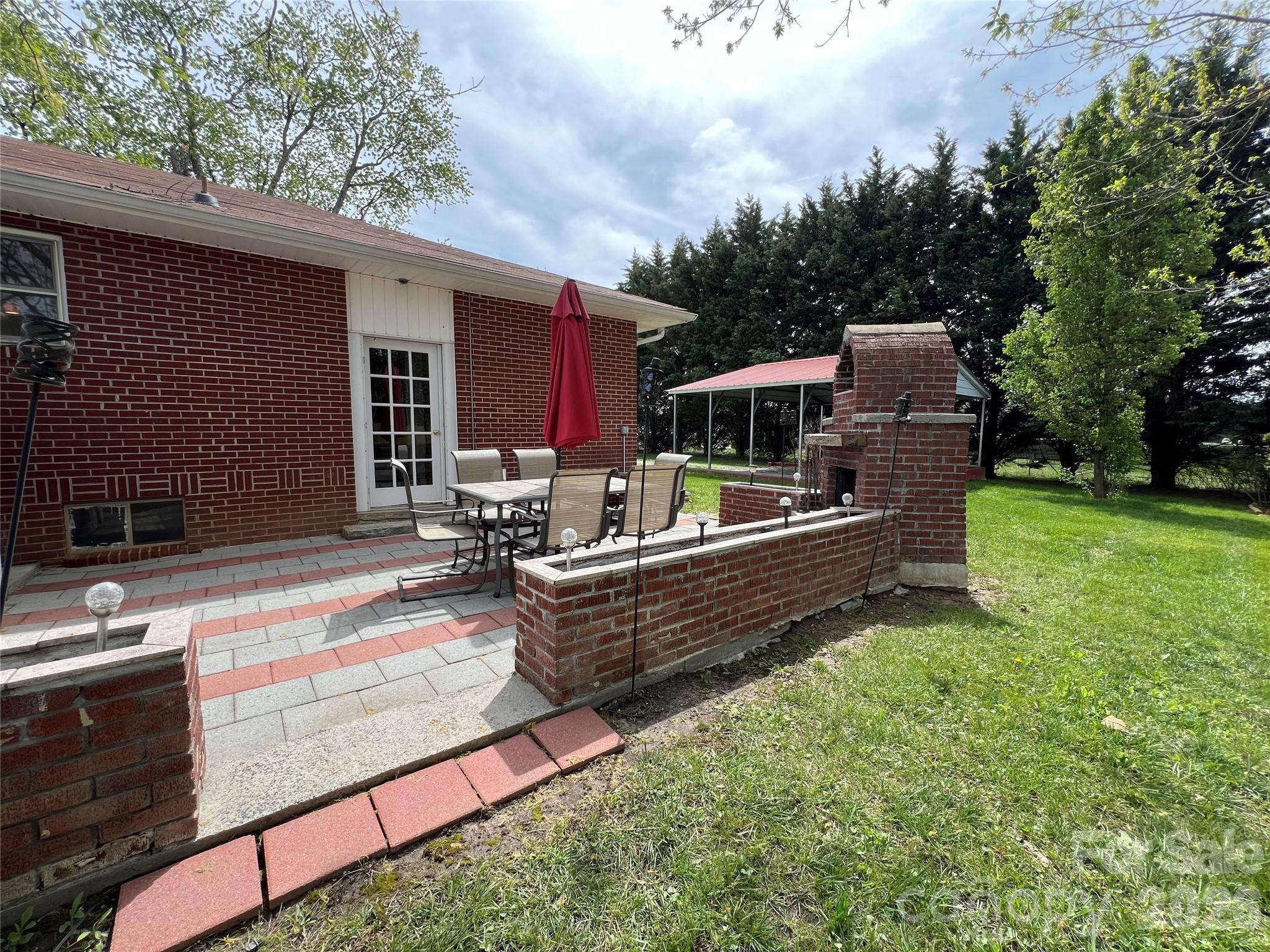 93 Laycock Road Hendersonville NC 28792
