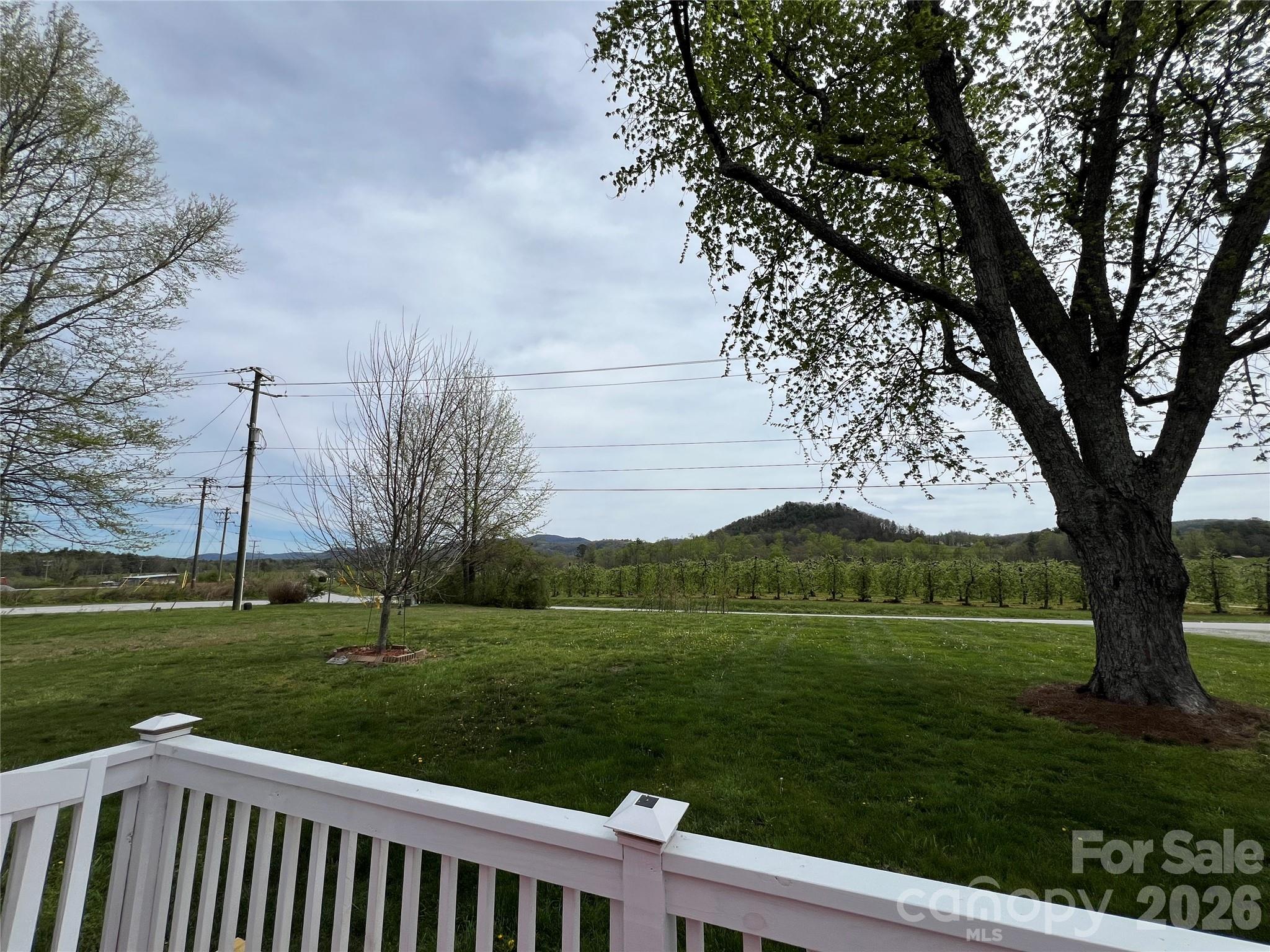 93 Laycock Road Hendersonville NC 28792