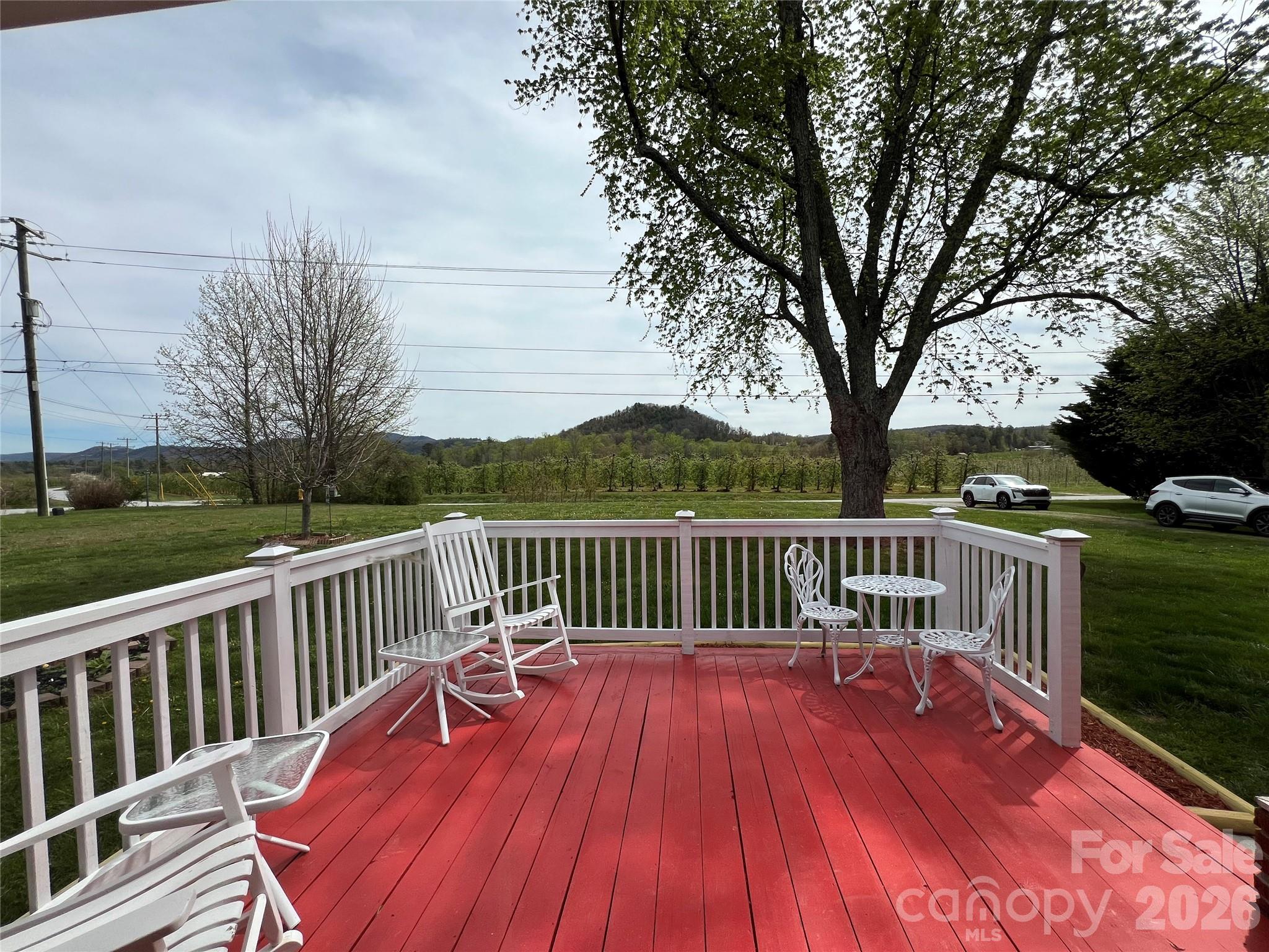 93 Laycock Road Hendersonville NC 28792