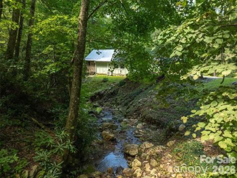 347 Blackberry Inn Road Weaverville NC 28787