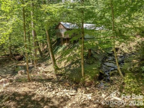 347 Blackberry Inn Road Weaverville NC 28787