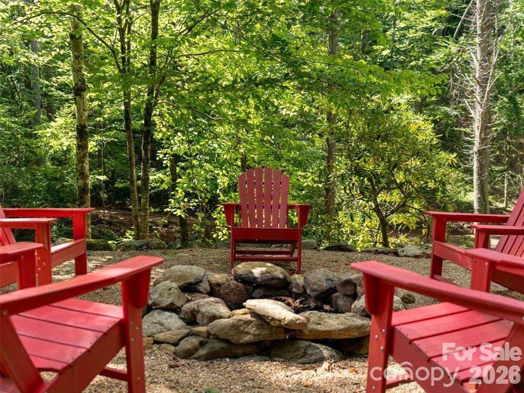 347 Blackberry Inn Road Weaverville NC 28787