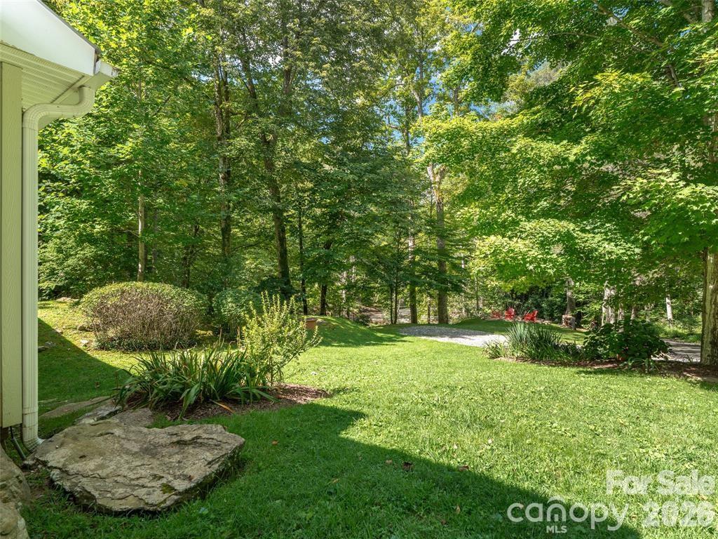 347 Blackberry Inn Road Weaverville NC 28787