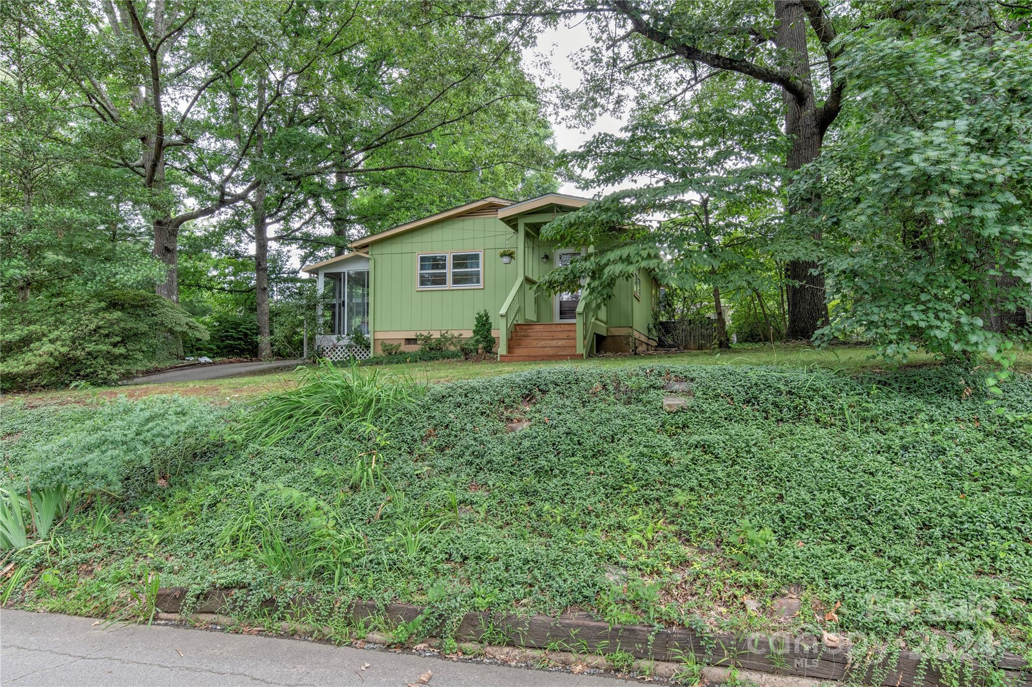 51 Harris Avenue Asheville NC 28806