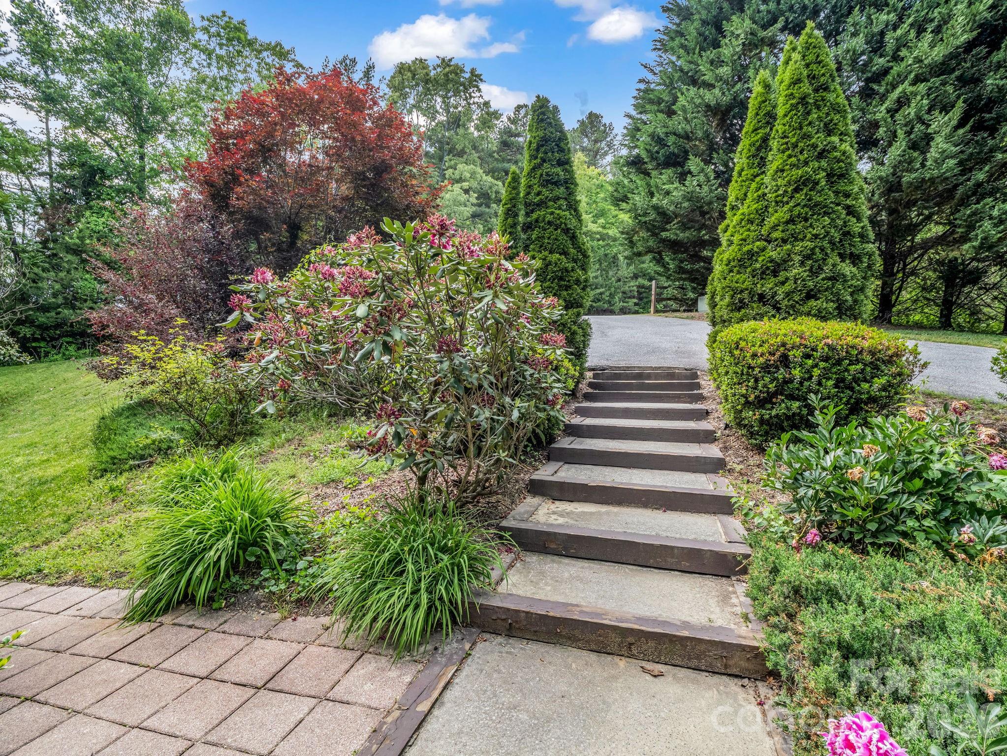 165 Dream Road Hendersonville NC 28792