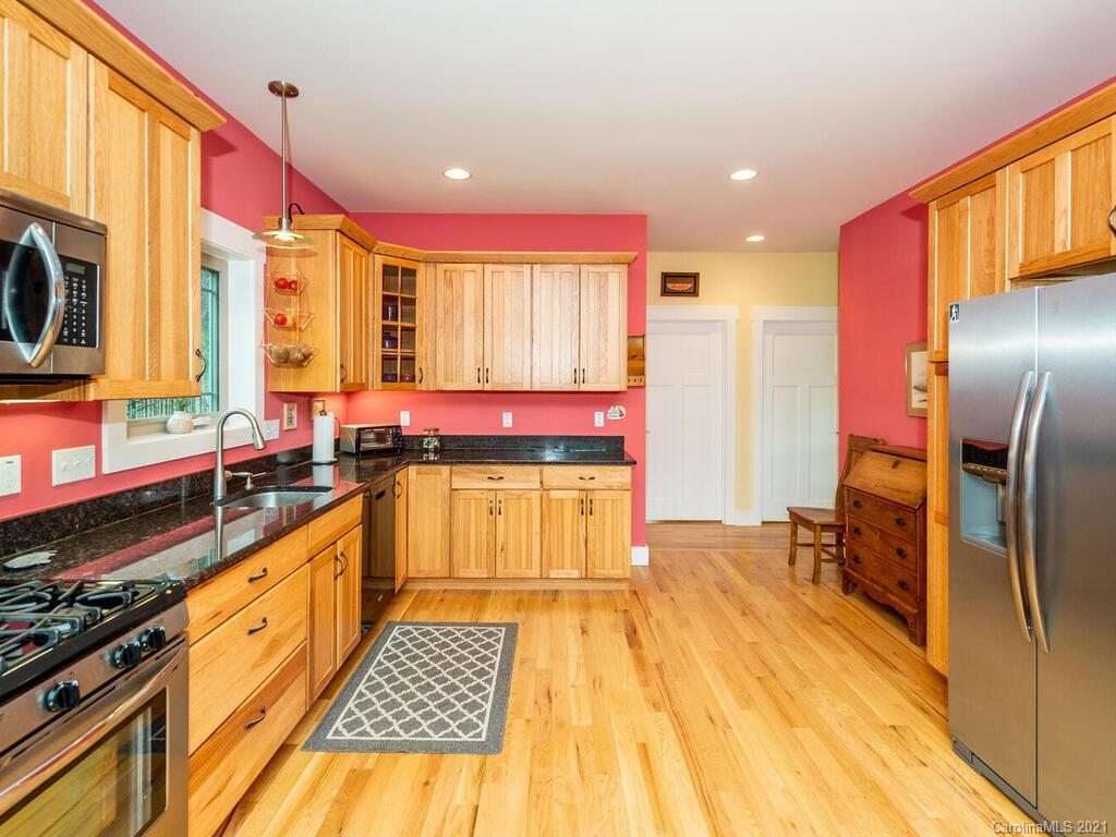 4 Carvers Creek Drive Asheville NC 28806