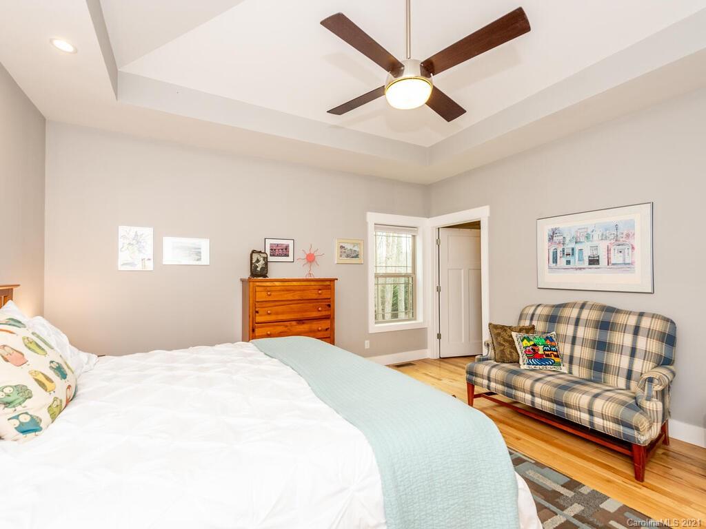 4 Carvers Creek Drive Asheville NC 28806
