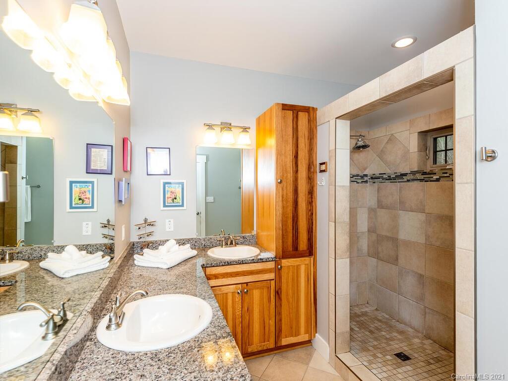 4 Carvers Creek Drive Asheville NC 28806
