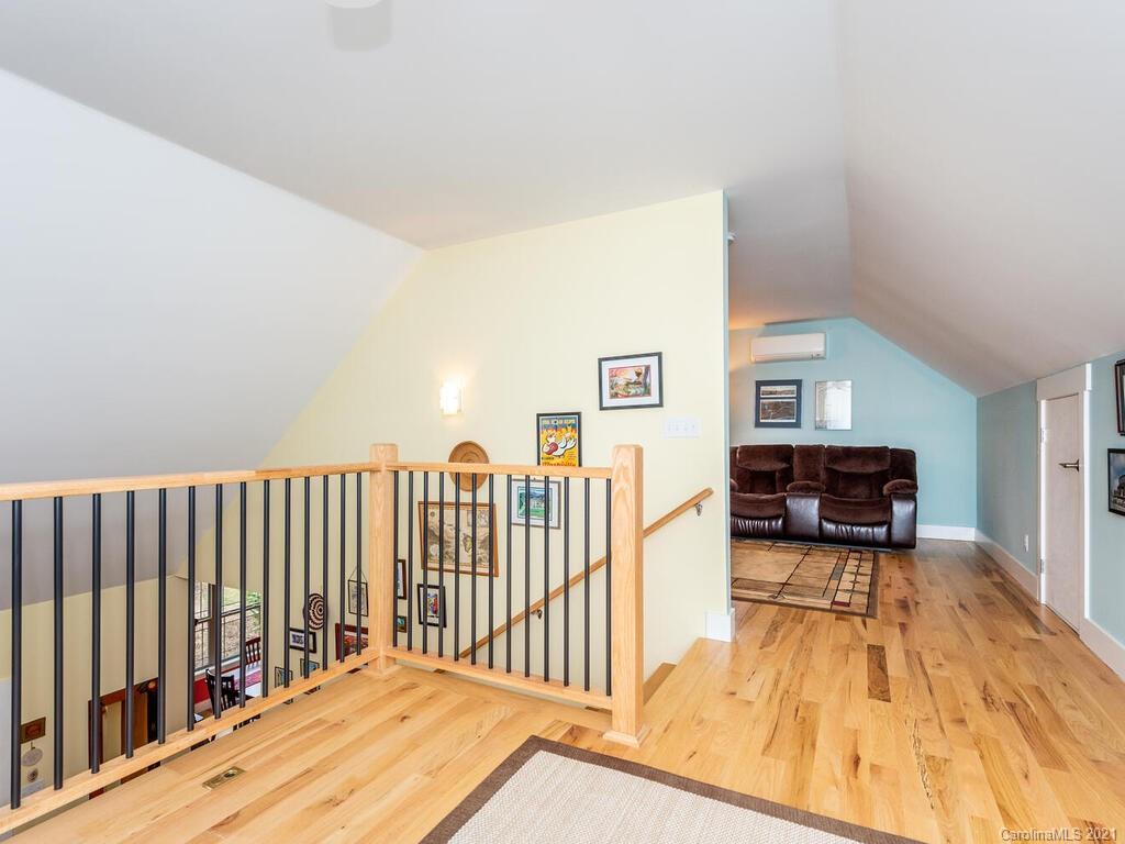 4 Carvers Creek Drive Asheville NC 28806