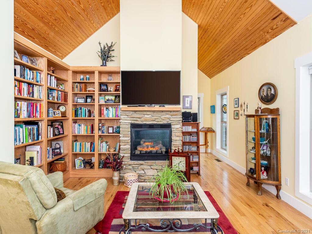 4 Carvers Creek Drive Asheville NC 28806