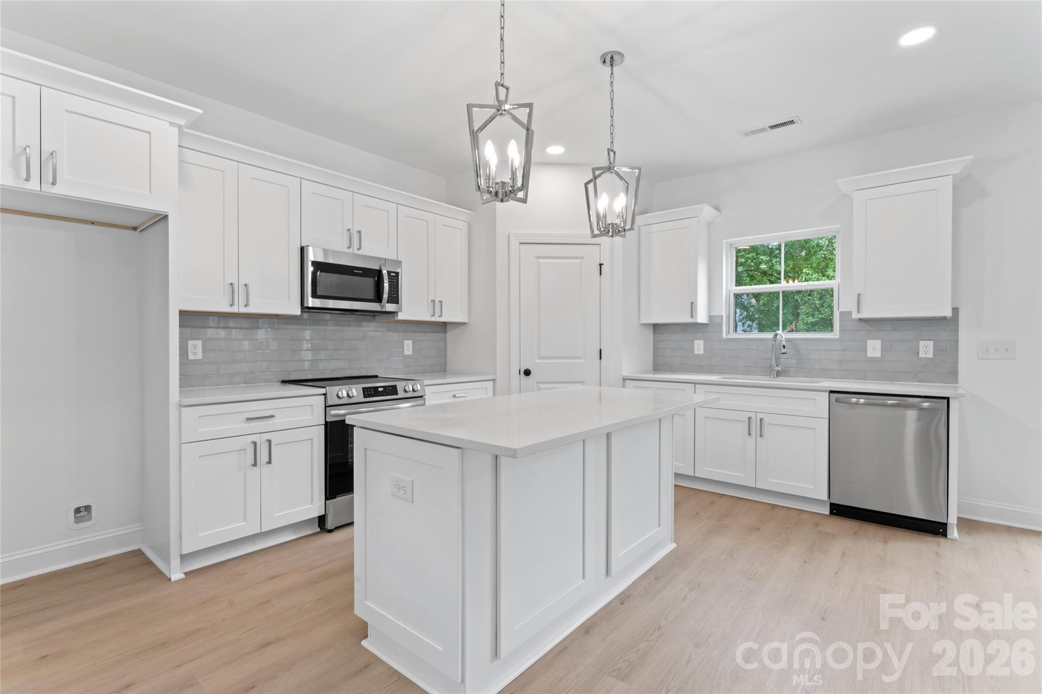 209 Henderson Circle Harrisburg NC 28075