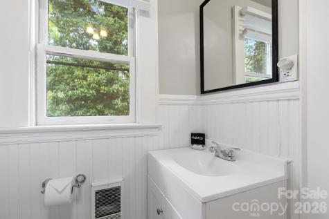 662 Biltmore Avenue Asheville NC 28803