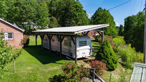 580 Russ Norris Heaton Road Elk Park NC 28622