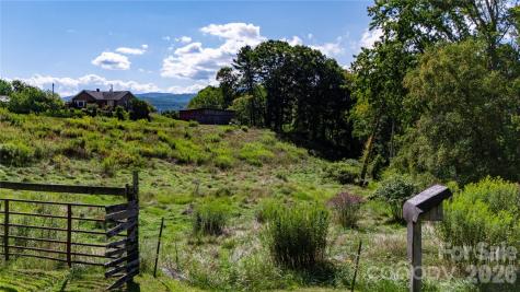 580 Russ Norris Heaton Road Elk Park NC 28622