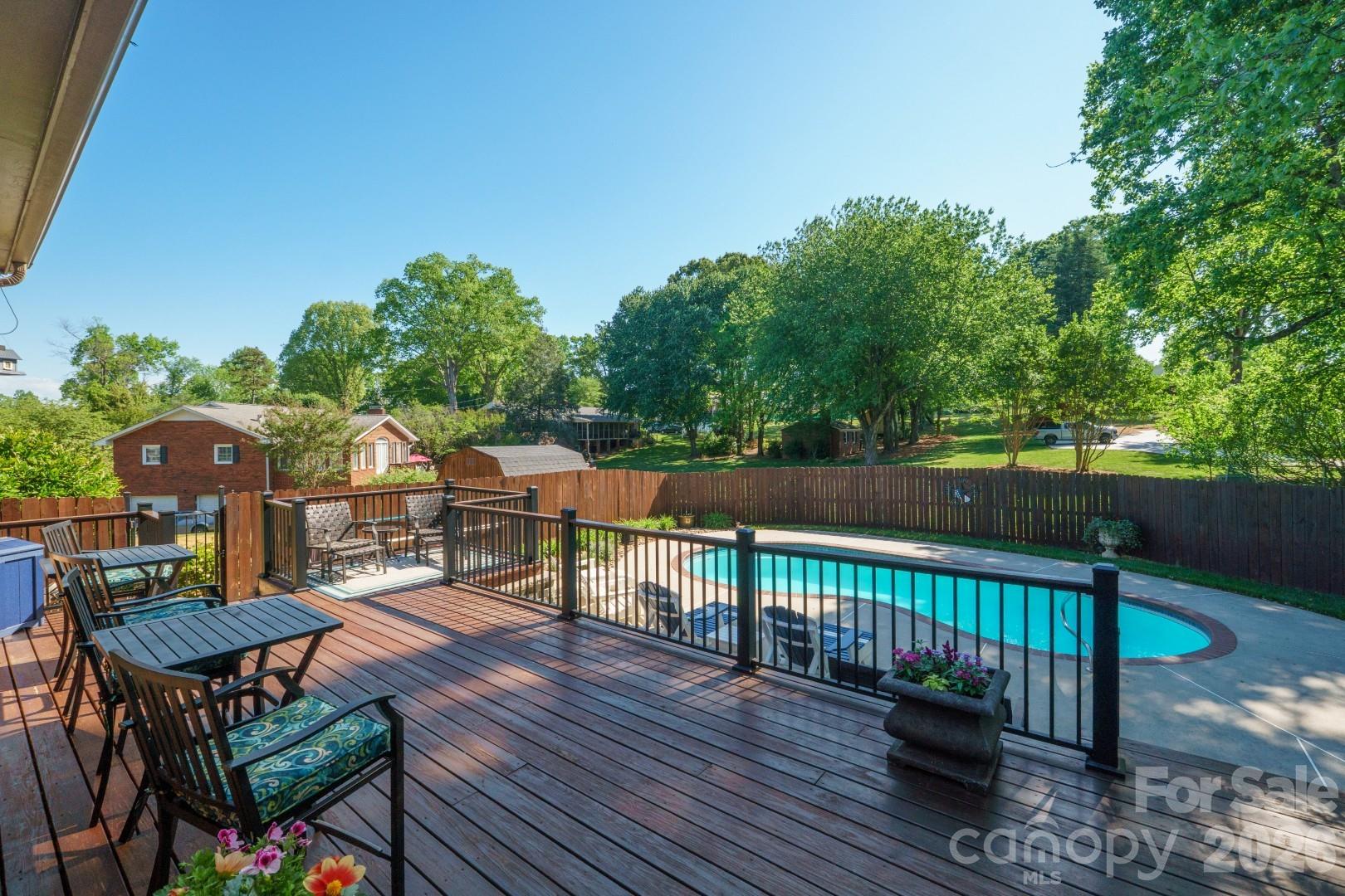 3740 6th Street NE Hickory NC 28601