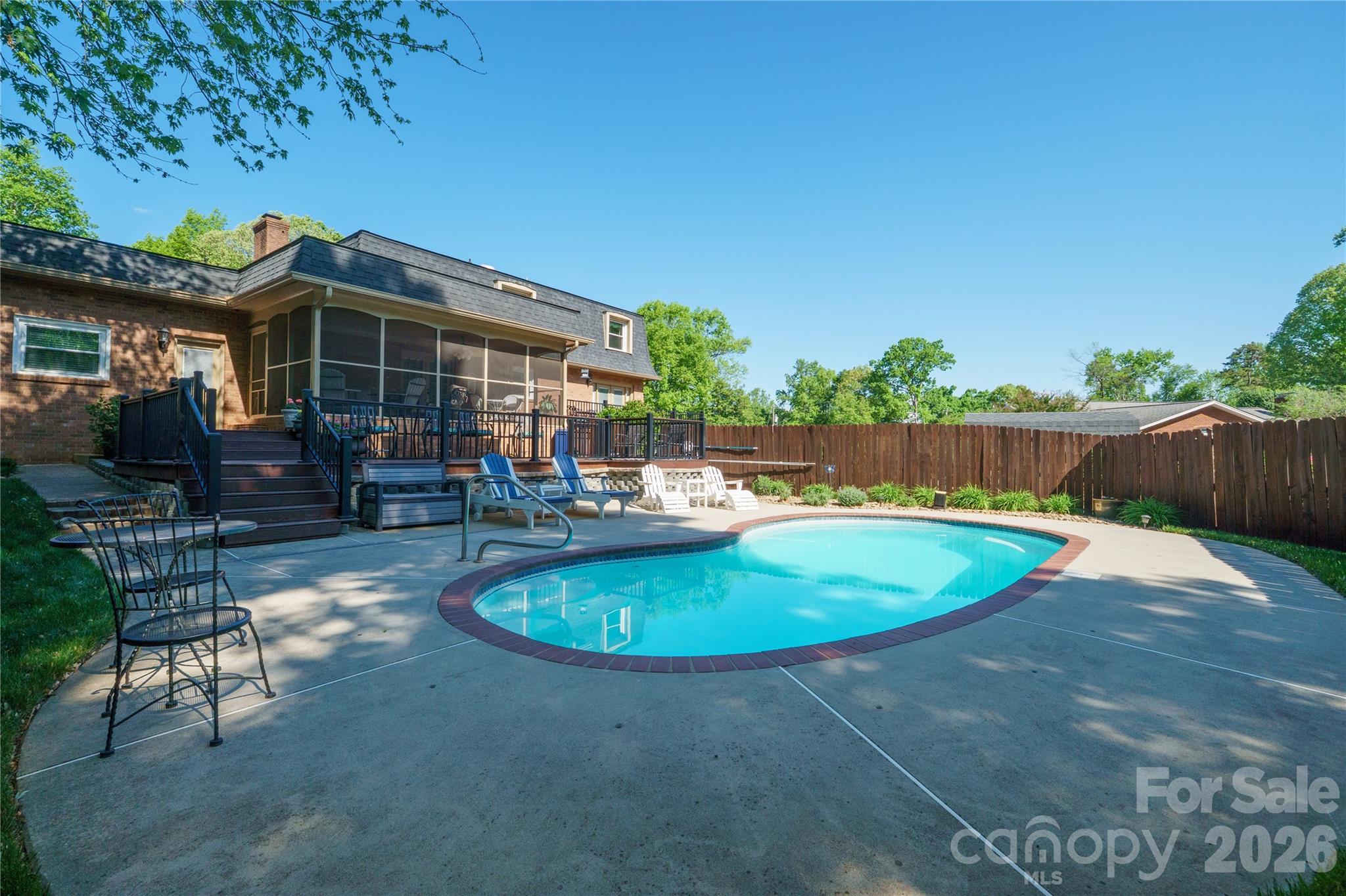 3740 6th Street NE Hickory NC 28601
