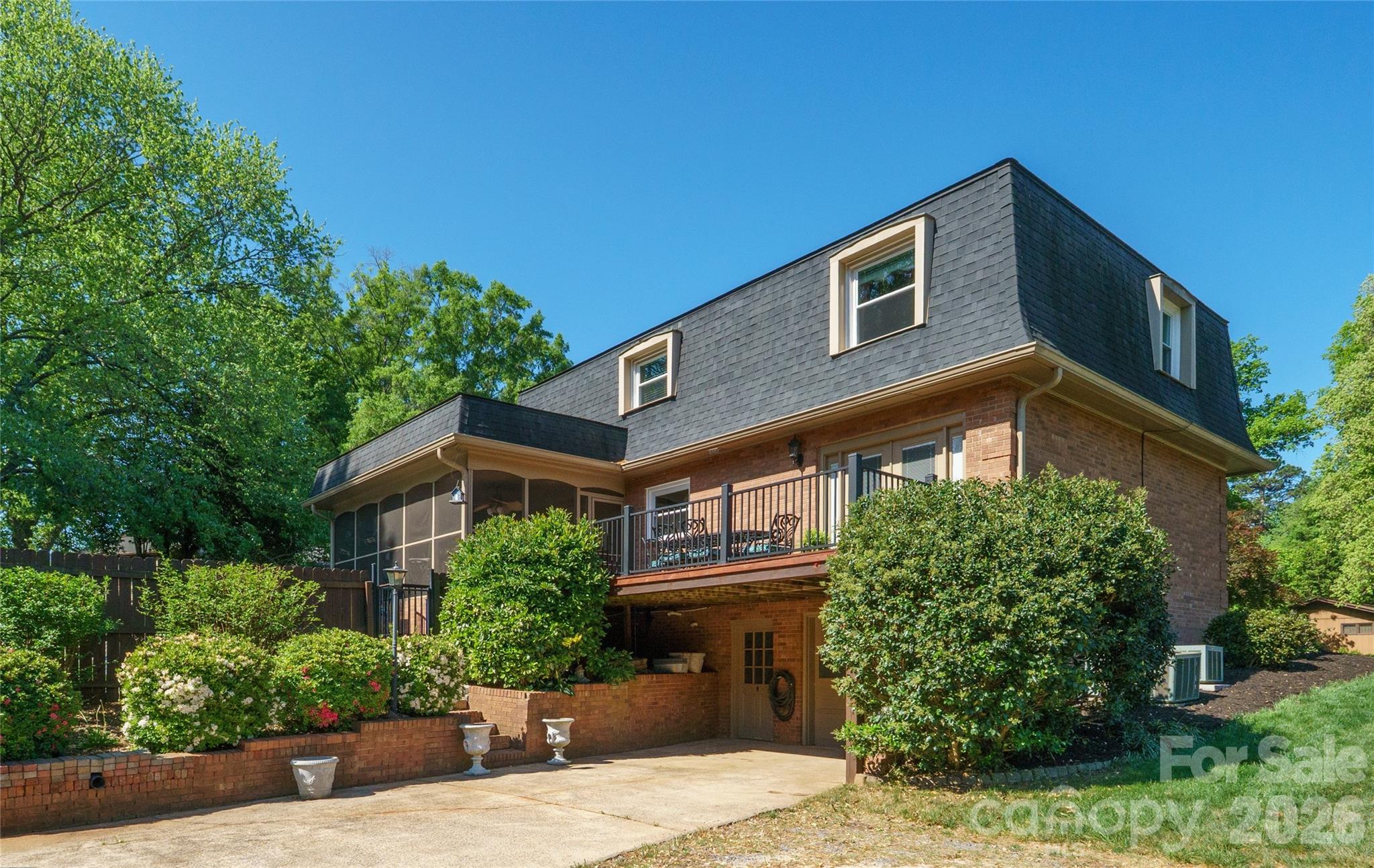 3740 6th Street NE Hickory NC 28601