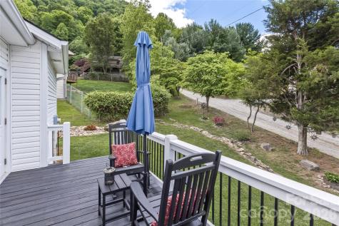 206 Linsonwood Road Waynesville NC 28786
