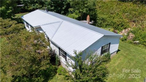 614 Upper Doe Bag Road Green Mountain NC 28740