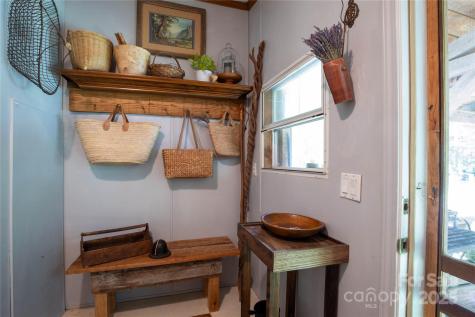 614 Upper Doe Bag Road Green Mountain NC 28740